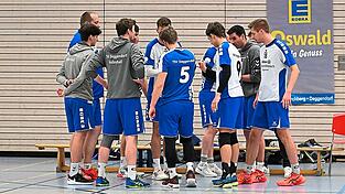 Mit einem Heimsieg gegen Eibelstadt wollen sich die Drittliga-Volleyballer des TSV aus Deggendorf verabschieden, ab der kommenden Saison schlägt das Team in Regensburg auf.