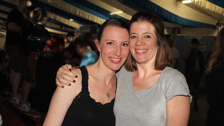 Zur Musik von Headless wurde ausgelassen gefeiert.