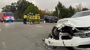Welcher der Fahrer nun wirklich Grün hatte, das muss die Polizei aufgrund von Zeugenaussagen ermitteln. Welcher der Fahrer nun wirklich Grün hatte, das muss die Polizei aufgrund von Zeugenaussagen ermitteln.