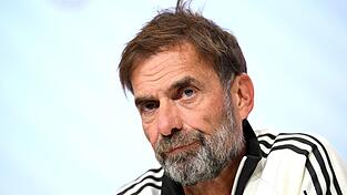 Kein Raum für Rassisten: Jürgen Klopp hat eine klare Meinung zu beleidigenden Äußerungen im Netz. Kein Raum für Rassisten: Jürgen Klopp hat eine klare Meinung zu beleidigenden Äußerungen im Netz.