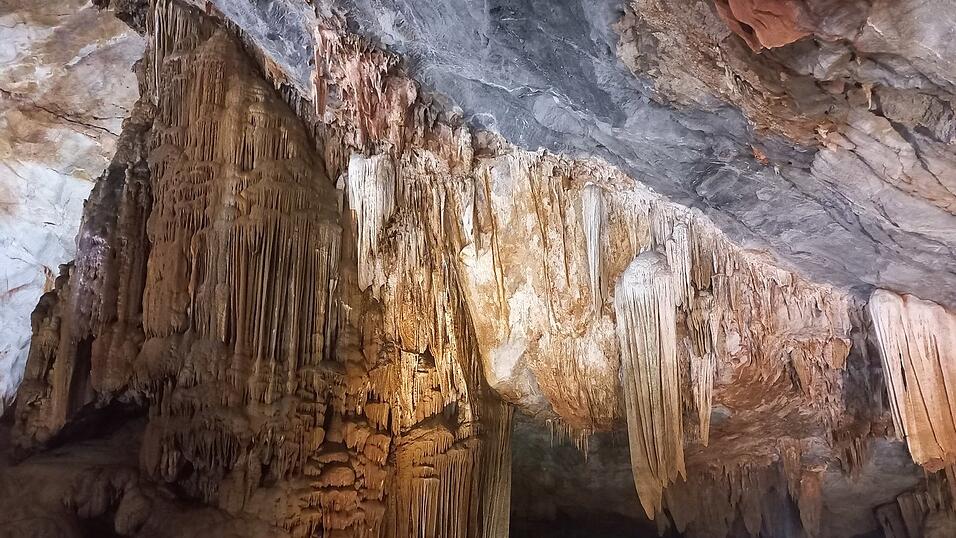 Bilder von der Tour zur Sơn-Đoòng-Höhle.