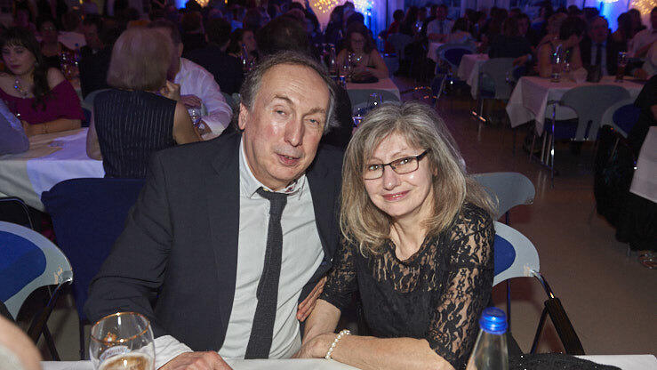 Die Metzgerzunft hat am Samstagabend in die Joseph-von-Fraunhofer-Halle eingeladen. Die Metzgerzunft hat am Samstagabend in die Joseph-von-Fraunhofer-Halle eingeladen.