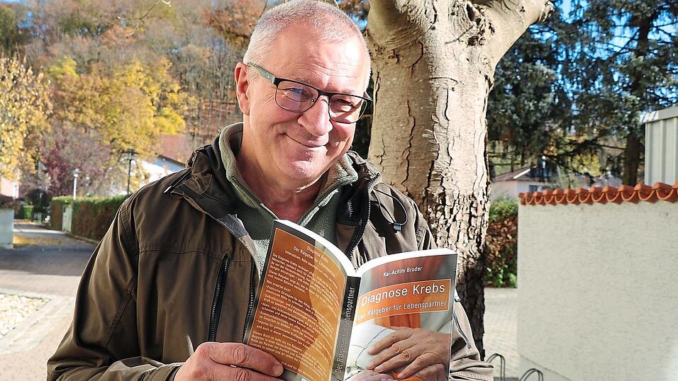 Kai-Achim Bruder hat 2014 die Diagnose Krebs bekommen. Mit seinen Ratgebern will er Ansätze weitergeben, die ihm oder auch anderen Betroffenen weiterhelfen konnten. Kai-Achim Bruder hat 2014 die Diagnose Krebs bekommen. Mit seinen Ratgebern will er Ansätze weitergeben, die ihm oder auch anderen Betroffenen weiterhelfen konnten.