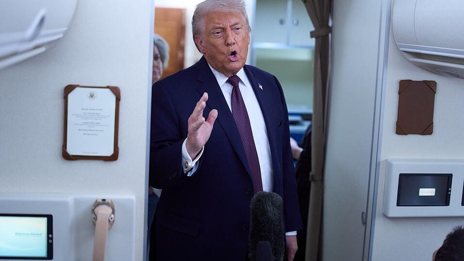 Abflug - doch wohin will US-Pr&auml;sident Donald Trump eigentlich mit seiner Au&szlig;enpolitik?