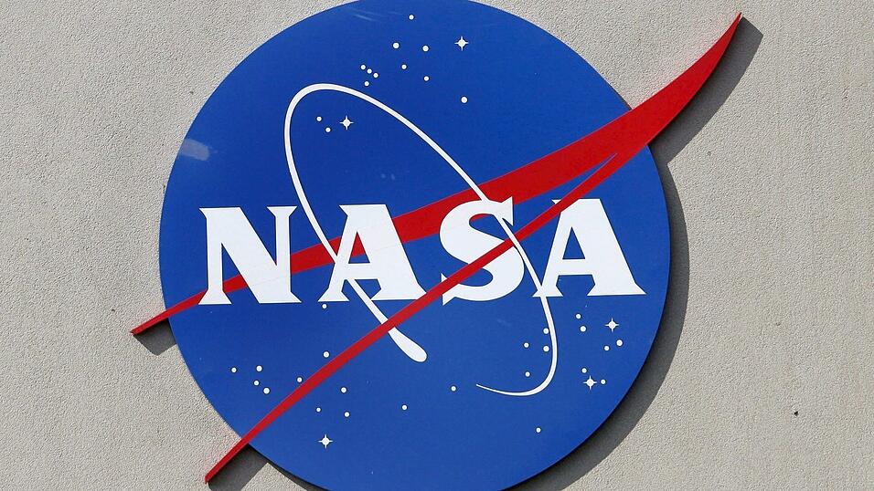 Die NASA ist zum Beispiel für die Internationale Raumsstation (ISS) oder die Mondlandung bekannt. Die NASA ist zum Beispiel für die Internationale Raumsstation (ISS) oder die Mondlandung bekannt.