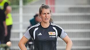 Trainerin Eta ist bei ihrem Debüt bei den Union-Frauen gleich gefordert. (Archivbild) Trainerin Eta ist bei ihrem Debüt bei den Union-Frauen gleich gefordert. (Archivbild)