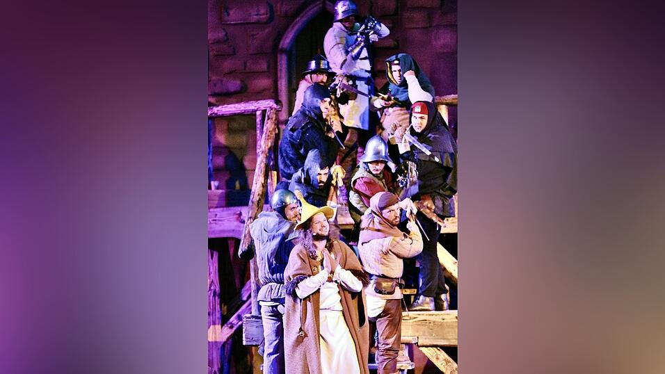 Eindr&uuml;cke von der Gruppe 'blau', die am Freitagabend die Drachenstich-Premiere gespielt hat.