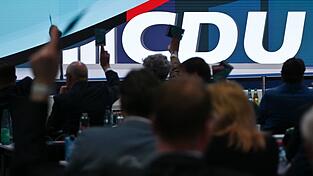 Die Delegierten sollen &uuml;ber eine neu formulierte Forderung nach einer Altersgrenze abstimmen.