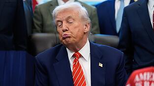 Trumps Unterschrift hat den Shutdown beendet, nicht aber den Streit ums Budget des Heimatschutzministeriums.