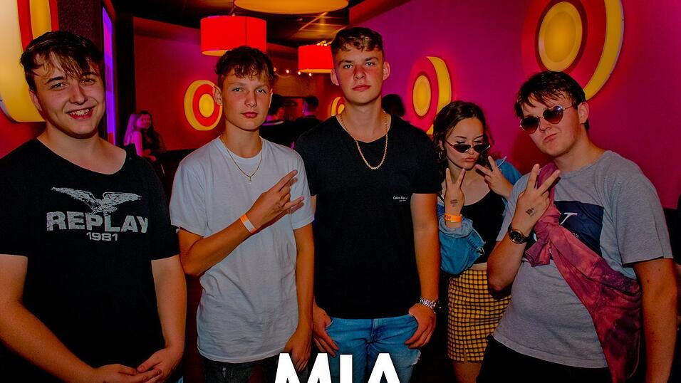 Beste Stimmung auf der Oberstufenparty im Mia Nightclub in Cham. Beste Stimmung auf der Oberstufenparty im Mia Nightclub in Cham.