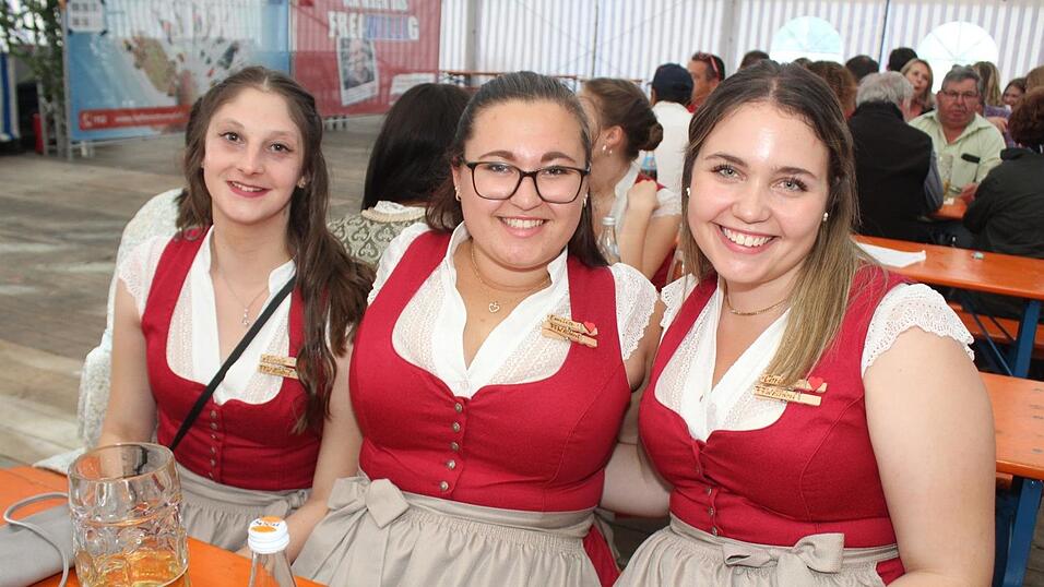 Zur Musik von Headless wurde ausgelassen gefeiert.