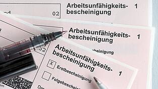 Die Krankschreibungen wegen Husten, Schnupfen und anderen Atemwegsinfekte sind besonders stark gestiegen - um 78 Prozent.