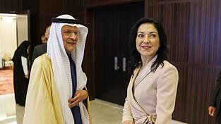 Wirtschafts- und Energieministerin Katherina Reiche trifft sich in Saudi-Arabien auch mit dem saudischen Energieminister zu Gespr&auml;chen.