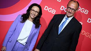 Fahimi rechtfertigt die Buhrufe und Pfiffe gegen Merz (Archivbild) Fahimi rechtfertigt die Buhrufe und Pfiffe gegen Merz (Archivbild)