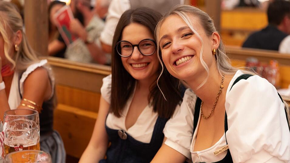 Die Partybilder vom Freitag, 7. August, aus dem Festzelt Krönner. Die Partybilder vom Freitag, 7. August, aus dem Festzelt Krönner.