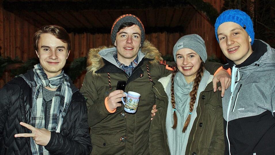Am Donnerstagabend ist der Landshuter Christkindlmarkt eröffnet worden. Am Donnerstagabend ist der Landshuter Christkindlmarkt eröffnet worden.
