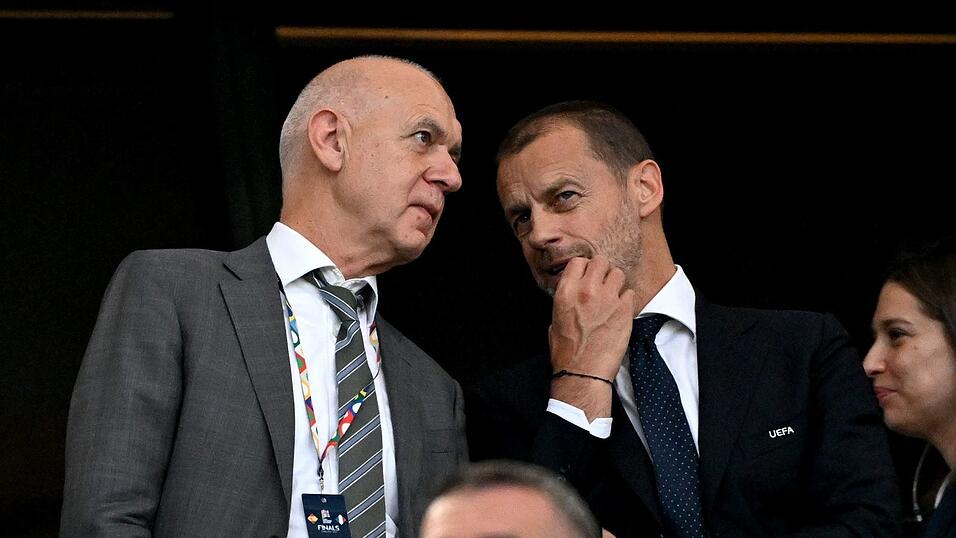 DFB-Präsident Bernd Neuendorf (l) und UEFA-Boss Aleksander Ceferin arbeiten eng zusammen. (Archivbild) DFB-Präsident Bernd Neuendorf (l) und UEFA-Boss Aleksander Ceferin arbeiten eng zusammen. (Archivbild)