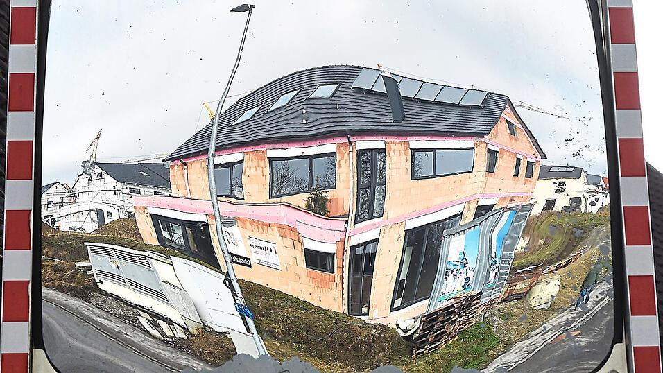 Mit den aktuell steigenden Zinsen wird der gute alte Bausparvertrag f&uuml;r viele Menschen mit Eigentumswunsch wieder interessant. Auch f&uuml;r Renovierungen l&auml;sst er sich einsetzen.