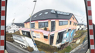 Mit den aktuell steigenden Zinsen wird der gute alte Bausparvertrag f&uuml;r viele Menschen mit Eigentumswunsch wieder interessant. Auch f&uuml;r Renovierungen l&auml;sst er sich einsetzen.