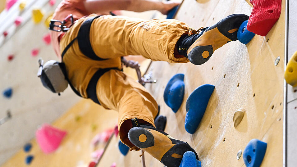 Der Vorfall ereignete sich in einer Straubinger Kletterhalle. (Symbolbild) Der Vorfall ereignete sich in einer Straubinger Kletterhalle. (Symbolbild)