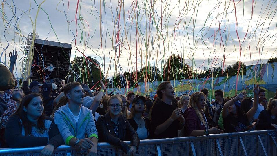 Feiern bis zum Abwinken. Festivals im Sommer.