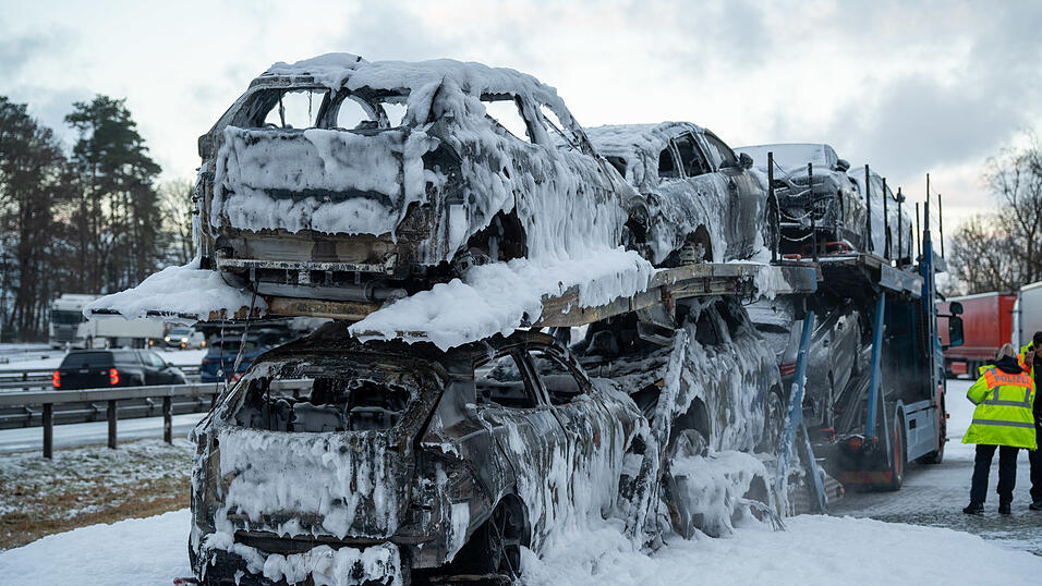 Durch den  Brand entstand ein sechsstelliger Schaden.