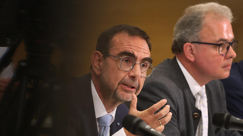 Klaus Holetschek (l.) und Florian Streibl, die Fraktionschefs von CSU und Freien Wählern im Landtag, demonstrieren Harmonie. Klaus Holetschek (l.) und Florian Streibl, die Fraktionschefs von CSU und Freien Wählern im Landtag, demonstrieren Harmonie.
