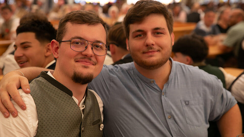 Die Partybilder vom Sonntag, 10. August, aus dem Festzelt Nothaft. Die Partybilder vom Sonntag, 10. August, aus dem Festzelt Nothaft.