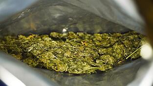Der Handel mit Cannabis in acht F&auml;llen konnte dem Angeklagten nicht nachgewiesen werden. (Symbolfoto)
