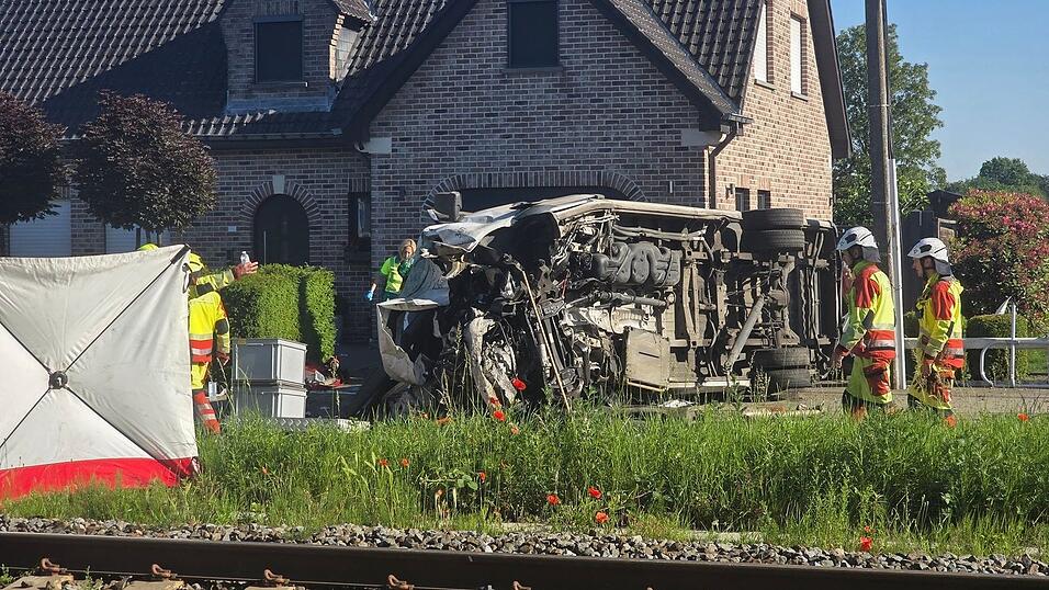 Vieles zu dem Unfall ist noch unklar. Vieles zu dem Unfall ist noch unklar.