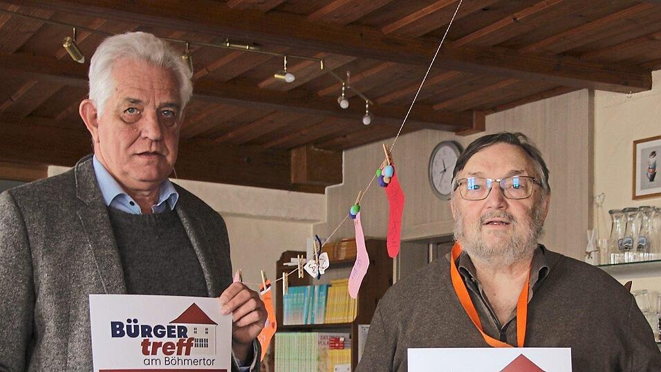 Bernhard Setzwein und Alois Nock laden zur szenischen Lesung des Theaterstücks ein, die beim Bürgertreff zu hören sein wird. Foto: Bernhard Setzwein und Alois Nock laden zur szenischen Lesung des Theaterstücks ein, die beim Bürgertreff zu hören sein wird. Foto: