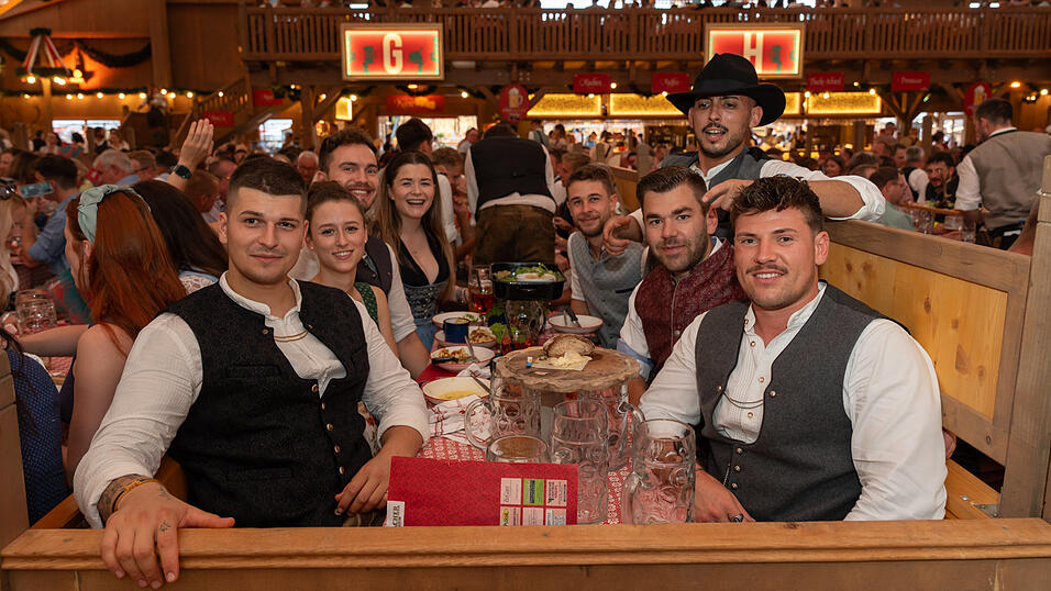 Die Partybilder vom Mittwoch, 14. August 2024, aus dem Festzelt Kr&ouml;nner.