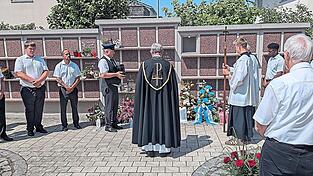 Gemeinde und Vereine würdigten die Verdienste von Roswitha Noerl um Donaustauf. Gemeinde und Vereine würdigten die Verdienste von Roswitha Noerl um Donaustauf.