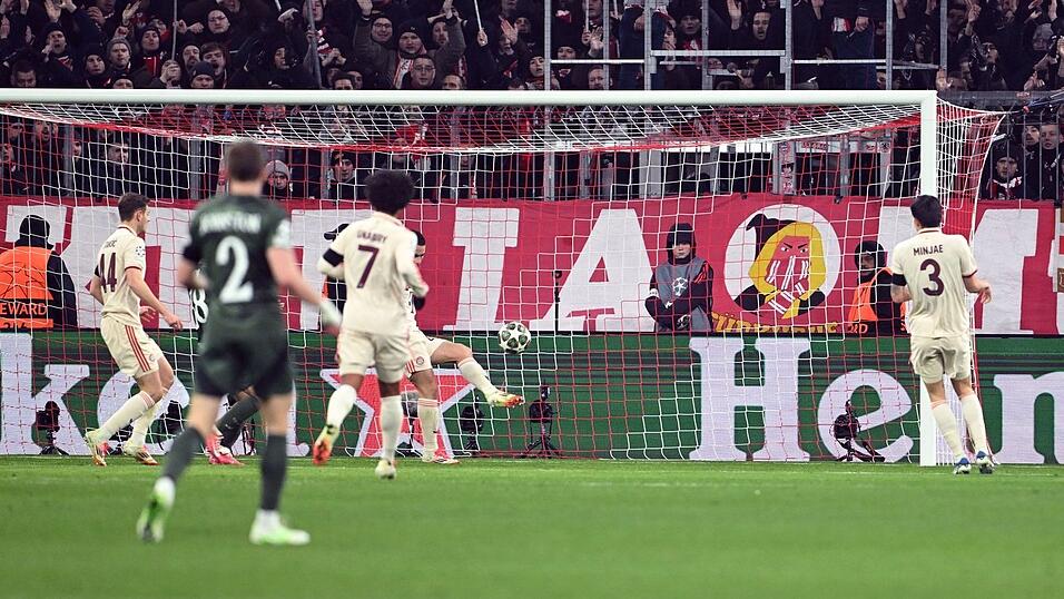 Fast die Führung für Celtic - Raphael Guerreiro rettet.
