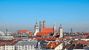 F&uuml;r K&auml;ufer ist M&uuml;nchen inzwischen die zweitteuerste Stadt in Europa, nach Paris, wie k&uuml;rzlich die Unternehmensberatung Deloitte mitteilte. Aktuell werden (nicht nur deshalb) weniger Immobilien gekauft. Immobilienmakler Reinhart Klessinger spricht aber von einem vor&uuml;bergehenden Trend.