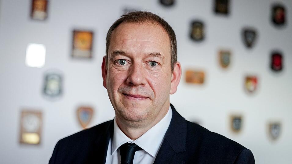 Der Wehrbeauftragte Henning Otte stellt eine ge&auml;nderte Einstellung der Gesellschaft zur Bundeswehr fest.