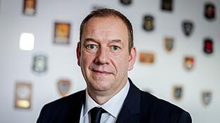 Der Wehrbeauftragte Henning Otte stellt eine ge&auml;nderte Einstellung der Gesellschaft zur Bundeswehr fest.