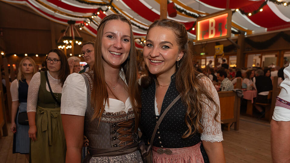 Die Partybilder vom Samstag, 12. August 2023, aus dem Festzelt Krönner. Die Partybilder vom Samstag, 12. August 2023, aus dem Festzelt Krönner.