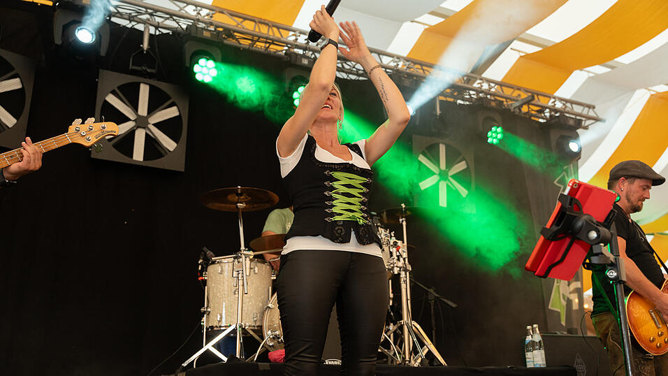 Die Partybilder vom Sonntag, 20. August 2023, aus dem Festzelt Nothaft. Die Partybilder vom Sonntag, 20. August 2023, aus dem Festzelt Nothaft.