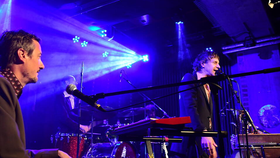 Voodoo J&uuml;rgens (rechts) erwies sich als w&uuml;rdiger Nachfolger von Ludwig Hirsch und Wolfgang Ambros.