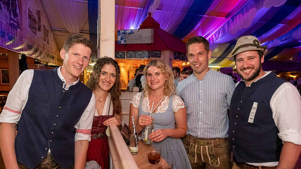 Die Partybilder vom Sonntag, 13. August 2023, aus dem Festzelt Reisinger. Die Partybilder vom Sonntag, 13. August 2023, aus dem Festzelt Reisinger.