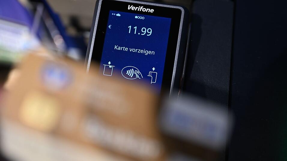 Bezahlen quasi im Vorbeigehen. (Symolbild) Bezahlen quasi im Vorbeigehen. (Symolbild)
