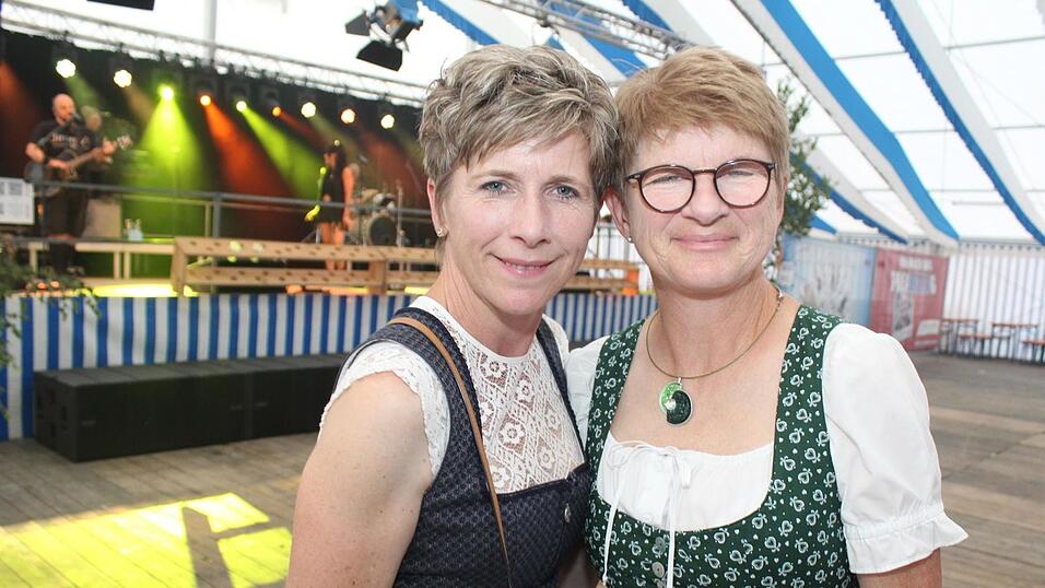 Zur Musik von Headless wurde ausgelassen gefeiert.