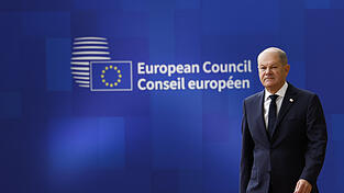 Olaf Scholz fordert die europäischen Partner auf, die EU-Asylreform zügig umzusetzen.