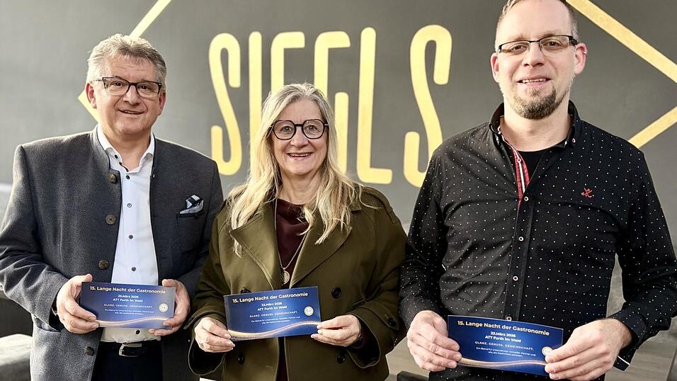 DEHOGA-Vizepr&auml;sident Andreas Brunner, Organisatorin Manuela Heizler sowie ATT-Restraurant-Inhaber Daniel Siegl (von links) pr&auml;sentierten das Programm.