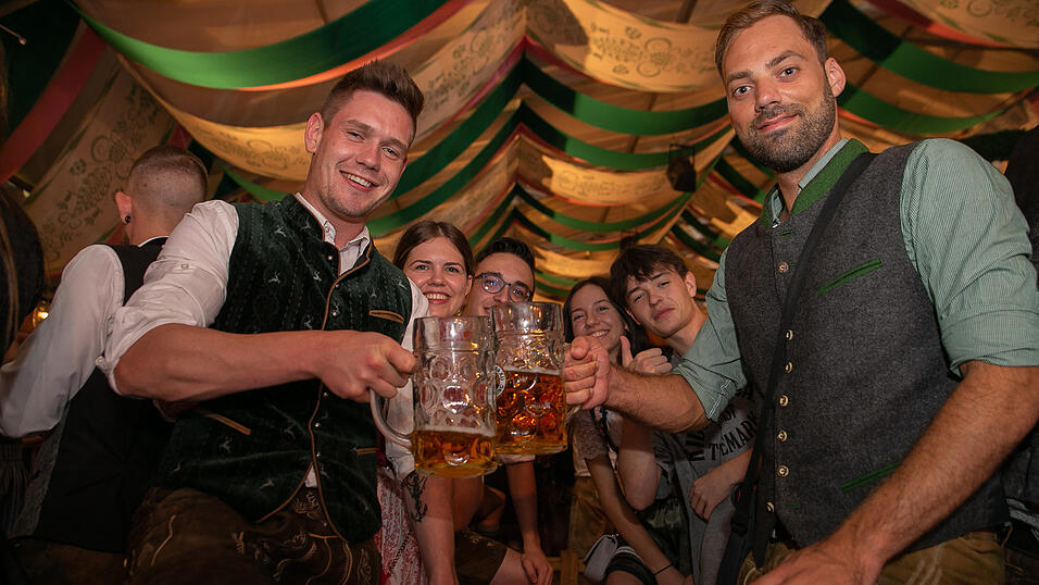Die Partybilder von Sonntag, 21. August 2022, aus dem Festzelt Weckmann. 