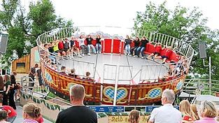 Heißbegehrt vor allem bei der Jugend: eine rasante Hupferl-Fahrt. Heißbegehrt vor allem bei der Jugend: eine rasante Hupferl-Fahrt.