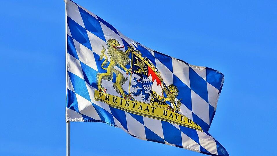 Vom Dialekt bis zum Voixfest - unsere Autorin bemerkt, dass es doch viele Besonderheiten in Bayern gibt. Vom Dialekt bis zum Voixfest - unsere Autorin bemerkt, dass es doch viele Besonderheiten in Bayern gibt.