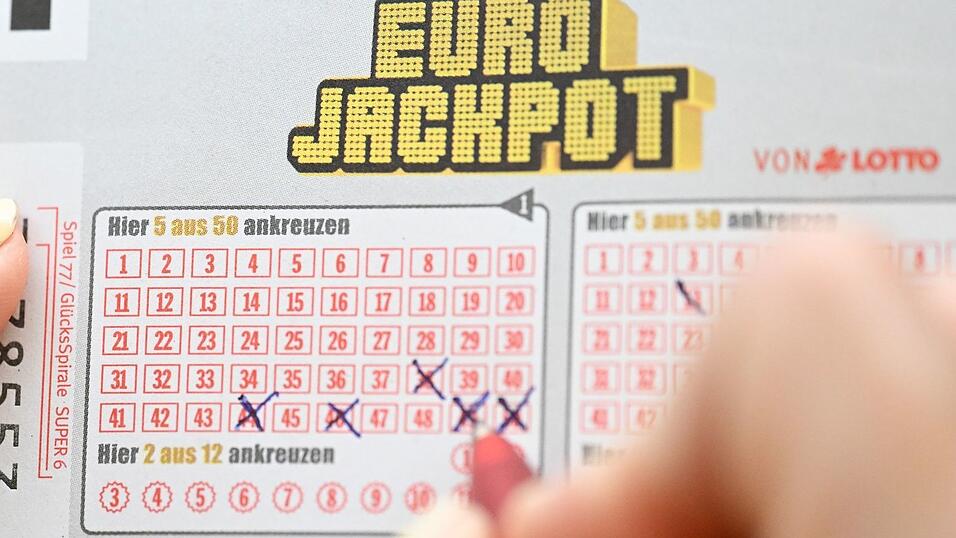 Beim Eurojackpot tippen die Teilnehmer f&uuml;nf Zahlen und zwei Zusatzzahlen.