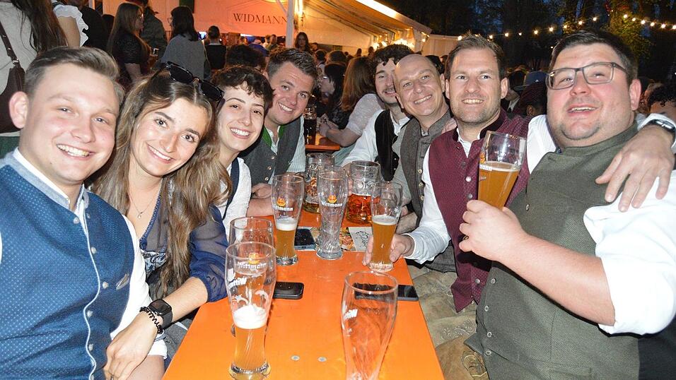 Viele Landshuter feierten am Freitag auf der Dult.&nbsp;